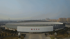 目出格正在施工区安拆了防尘喷雾